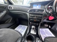 INFINITI Q30