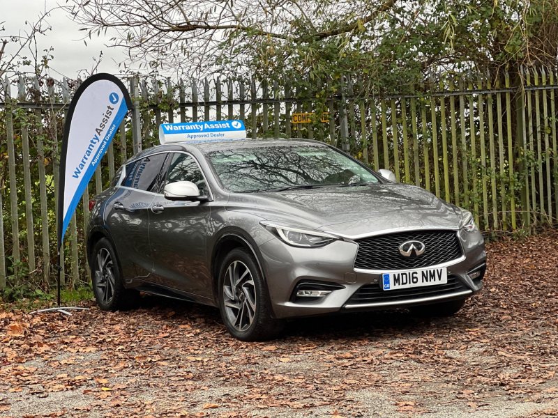 INFINITI Q30