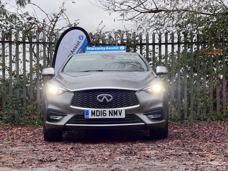 INFINITI Q30