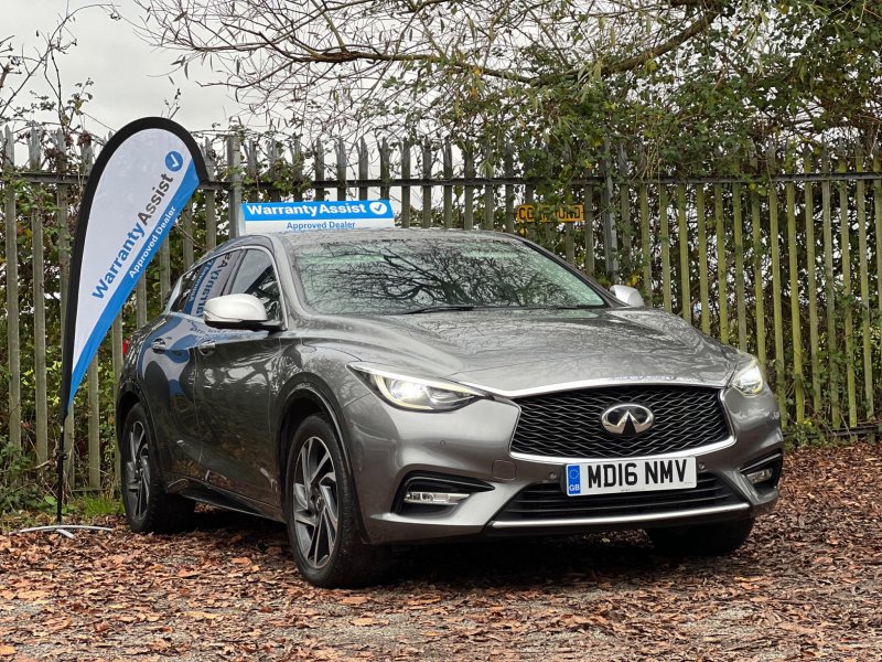 INFINITI Q30