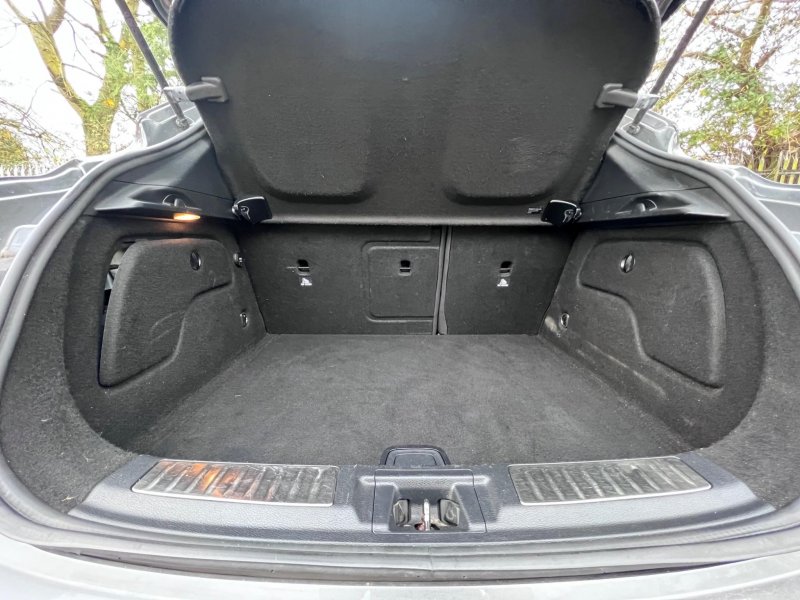 INFINITI Q30