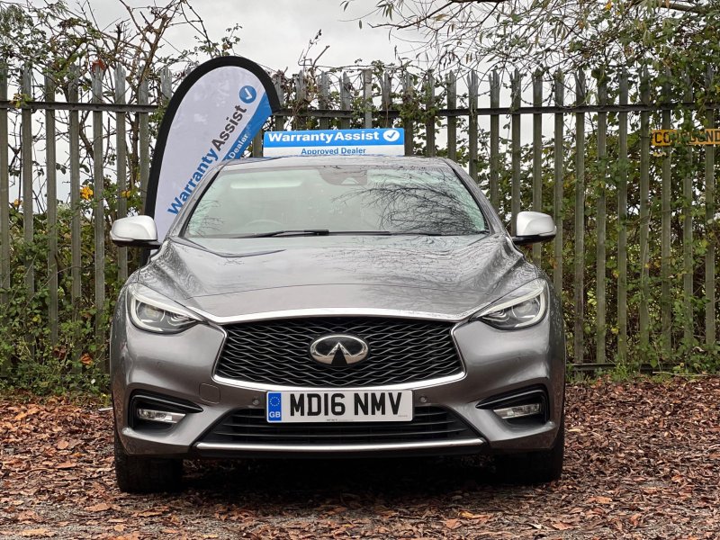 INFINITI Q30