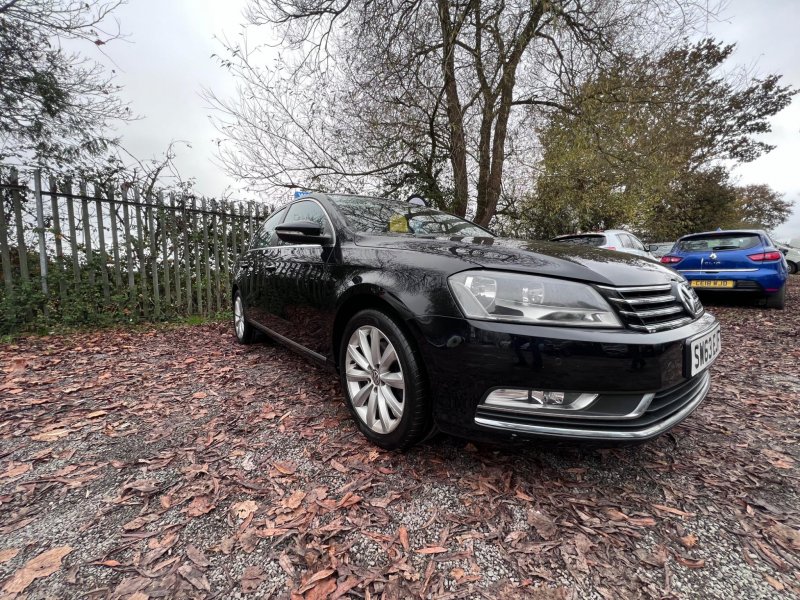 VOLKSWAGEN PASSAT