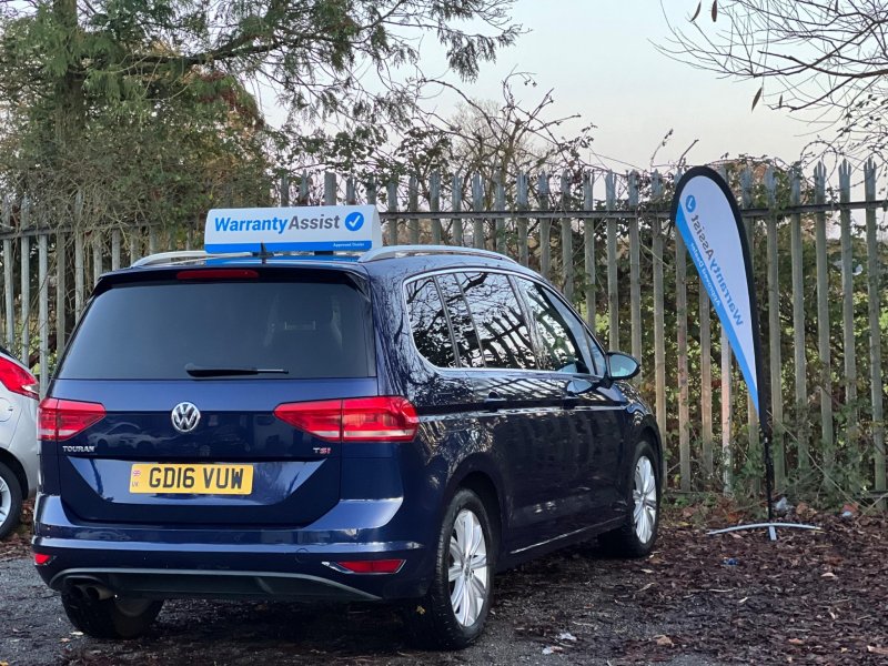 VOLKSWAGEN TOURAN