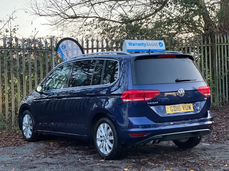 VOLKSWAGEN TOURAN