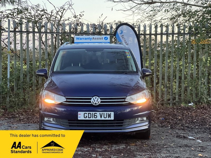 VOLKSWAGEN TOURAN