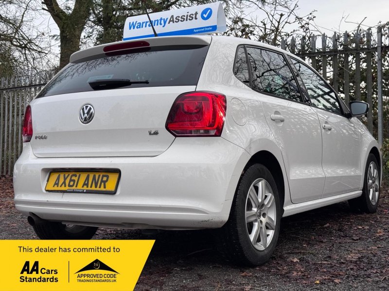 VOLKSWAGEN POLO