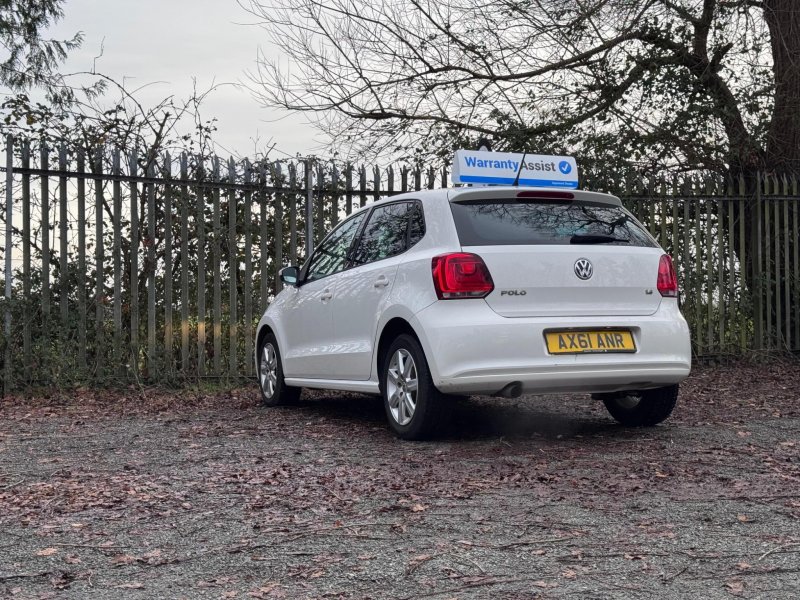 VOLKSWAGEN POLO