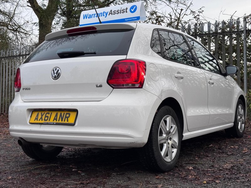 VOLKSWAGEN POLO