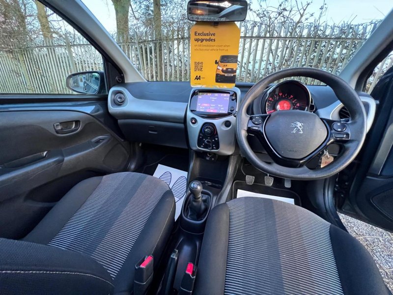 PEUGEOT 108