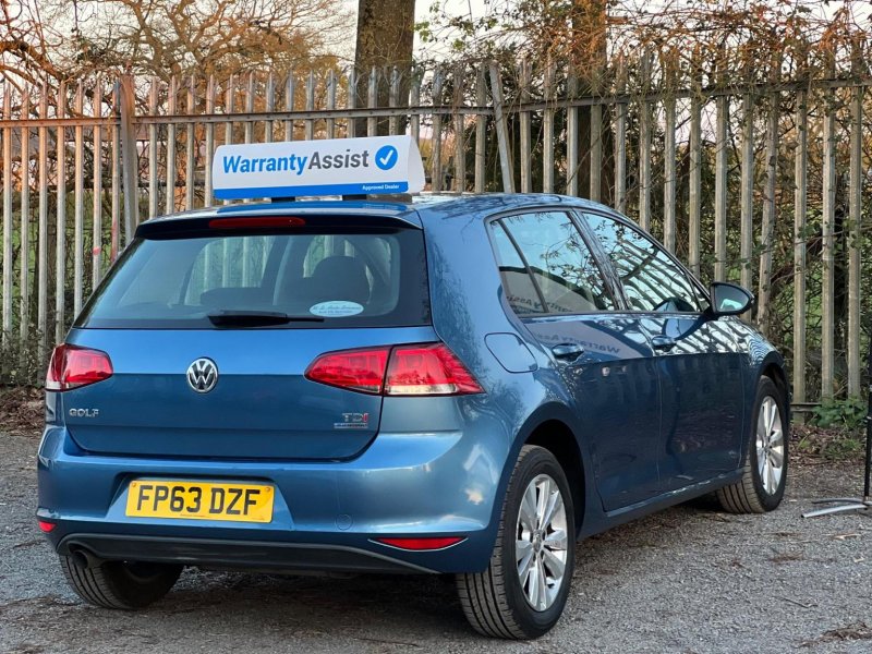 VOLKSWAGEN GOLF