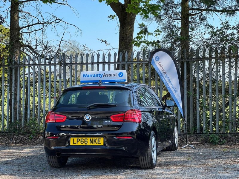 BMW 1 SERIES