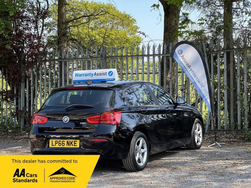 BMW 1 SERIES